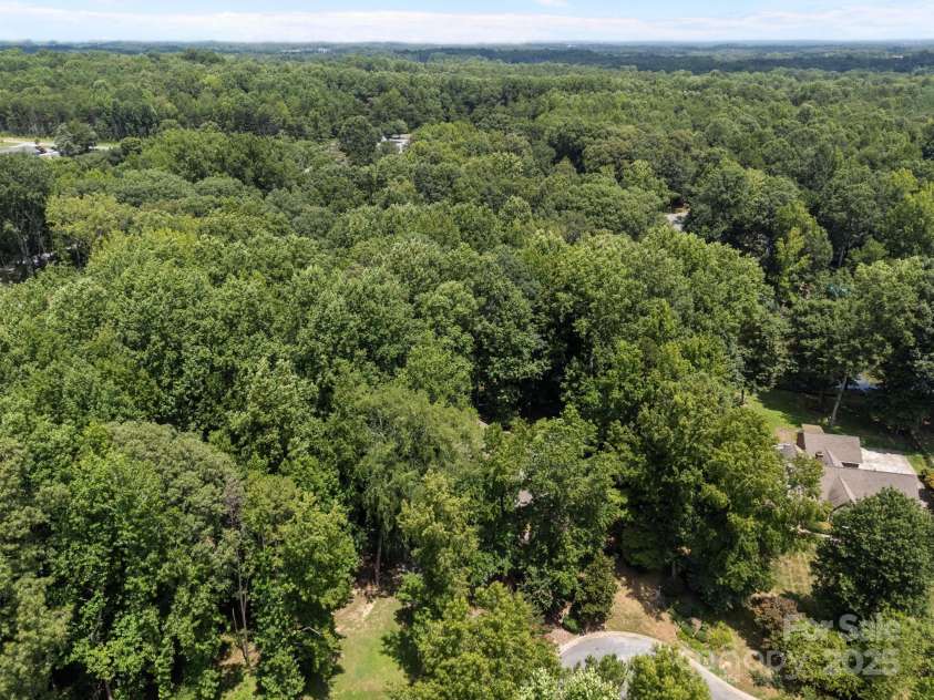 5134 Tracewood Court, Charlotte, NC 28215.  MLS# CAR4278095, YatesRealty ID 31770. 