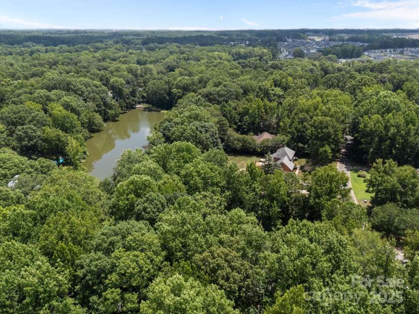 5134 Tracewood Court, Charlotte, NC 28215.  MLS# CAR4278095, YatesRealty ID 31770. 