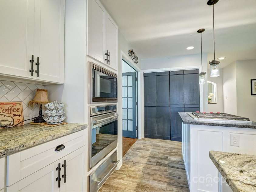 10 Weatherly Way, Lake Wylie, SC 29710.  MLS# CAR4281829, YatesRealty ID 31771. 