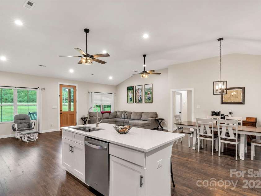 1964 Conservancy Road, Kershaw, SC 29067.  MLS# CAR4287947, YatesRealty ID 31772. 