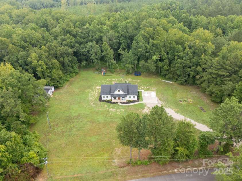 1964 Conservancy Road, Kershaw, SC 29067.  MLS# CAR4287947, YatesRealty ID 31772. 