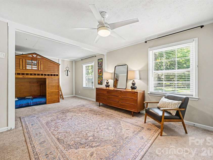 2449 Seth Thomas Road, Charlotte, NC 28210.  MLS# CAR4389244, YatesRealty ID 31772. 