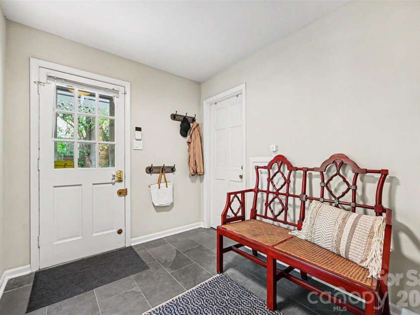 2449 Seth Thomas Road, Charlotte, NC 28210.  MLS# CAR4389244, YatesRealty ID 31772. 