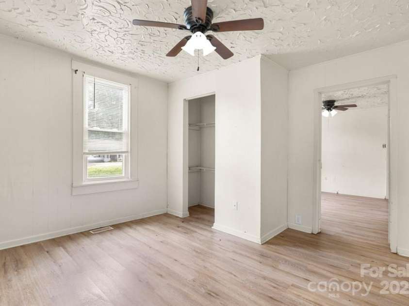 213 Bynum Avenue, Rock Hill, SC 29732.  MLS# CAR4290064, YatesRealty ID 31773. 