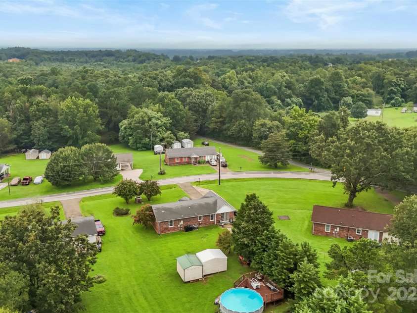 111 Hicks Road, Grover, NC 28073.  MLS# CAR4290582, YatesRealty ID 31774. 