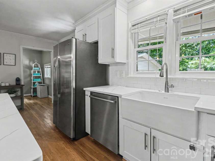 3841 Stokes Avenue, Charlotte, NC 28210.  MLS# CAR4393594, YatesRealty ID 31775. 