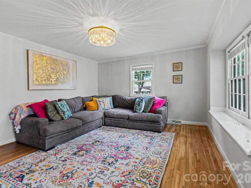 3841 Stokes Avenue, Charlotte, NC 28210.  MLS# CAR4393594, YatesRealty ID 31775. 