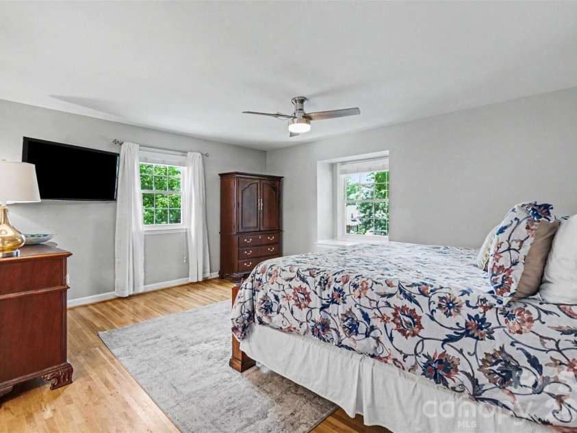 3841 Stokes Avenue, Charlotte, NC 28210.  MLS# CAR4393594, YatesRealty ID 31775. 