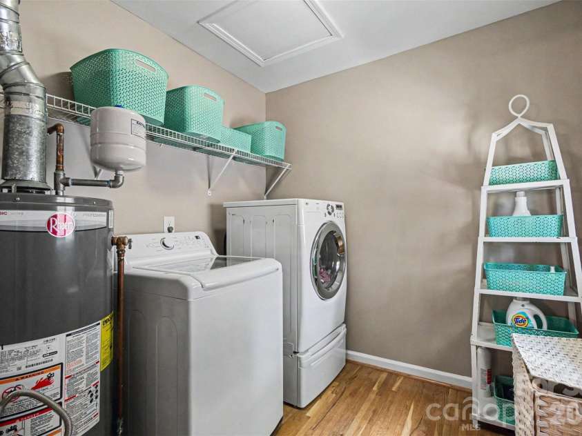 3841 Stokes Avenue, Charlotte, NC 28210.  MLS# CAR4393594, YatesRealty ID 31775. 