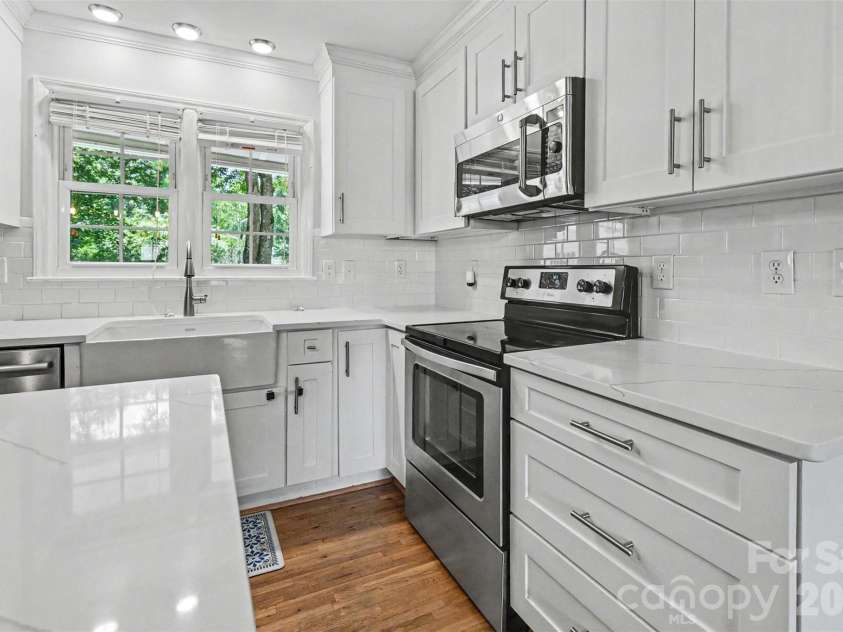 3841 Stokes Avenue, Charlotte, NC 28210.  MLS# CAR4393594, YatesRealty ID 31775. 