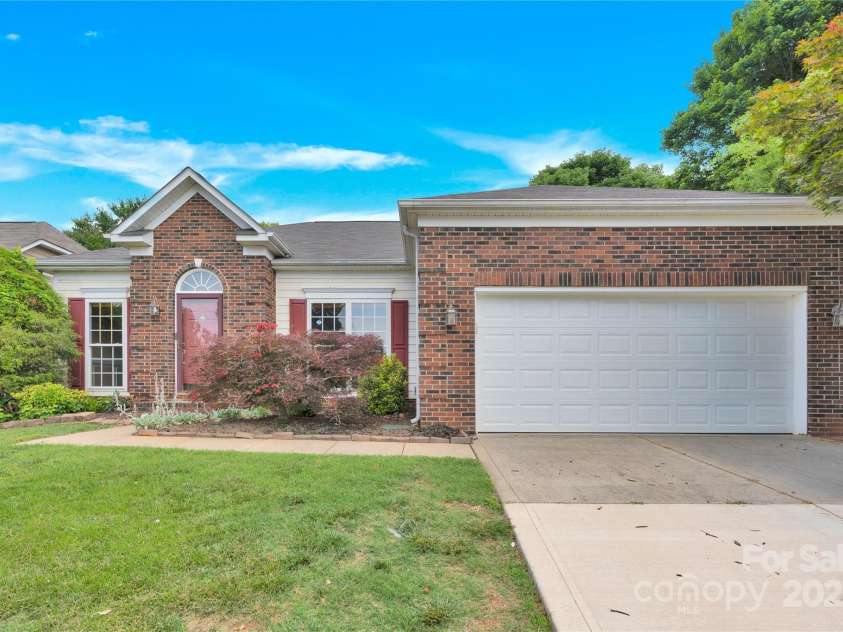 4155 Guilford Court, Concord, NC 28027.  MLS# CAR4244954, YatesRealty ID 31776. Welcome Home 4155 Guilford Ct NW Concord