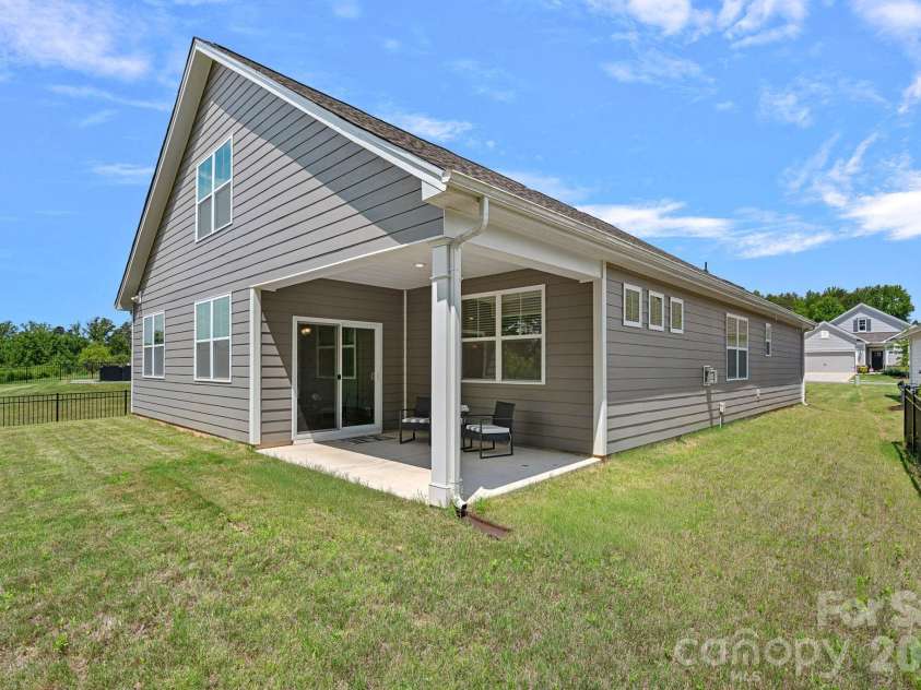 4214 Millstream Road, Denver, NC 28037.  MLS# CAR4393988, YatesRealty ID 31776. Newer construction, barely lived in and ready for move in!