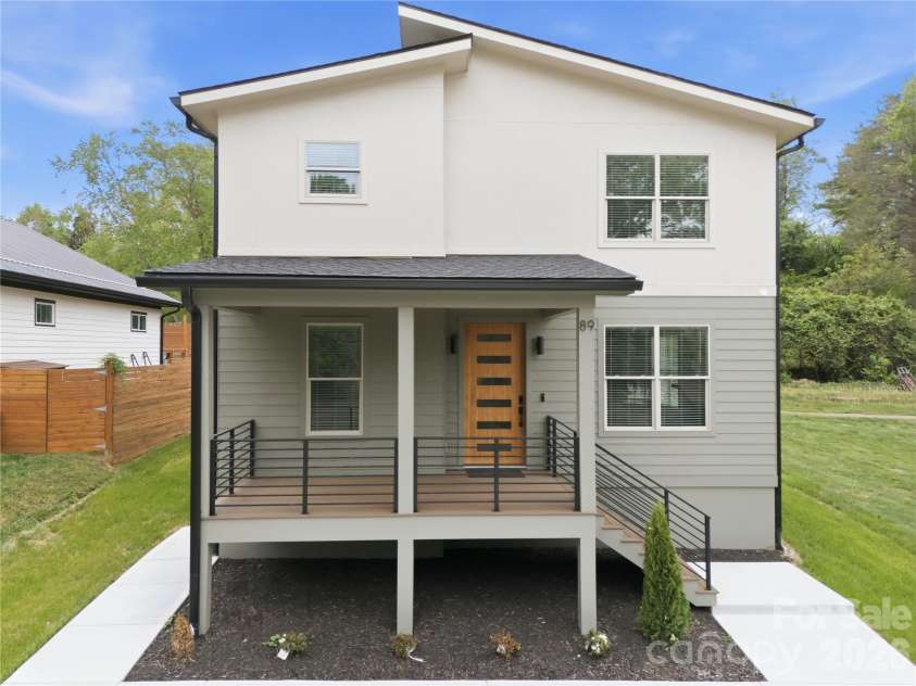 89 Oakley Road, Asheville, NC 28803.  MLS# CAR4377459, YatesRealty ID 31777. 
