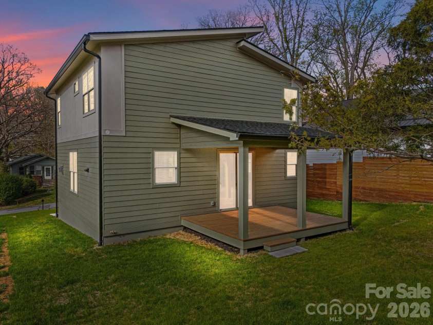 89 Oakley Road, Asheville, NC 28803.  MLS# CAR4377459, YatesRealty ID 31777. 