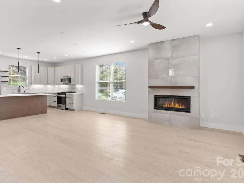 89 Oakley Road, Asheville, NC 28803.  MLS# CAR4377459, YatesRealty ID 31777. 