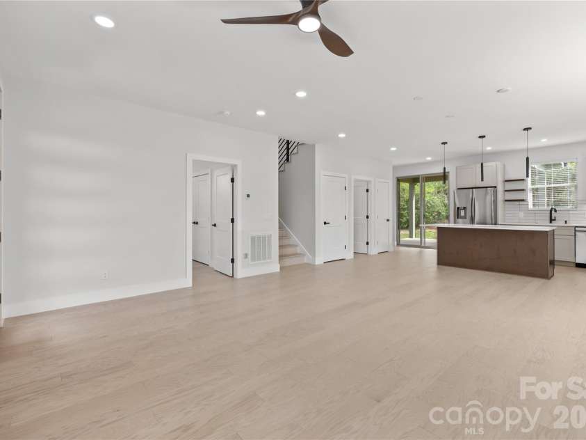 89 Oakley Road, Asheville, NC 28803.  MLS# CAR4377459, YatesRealty ID 31777. 