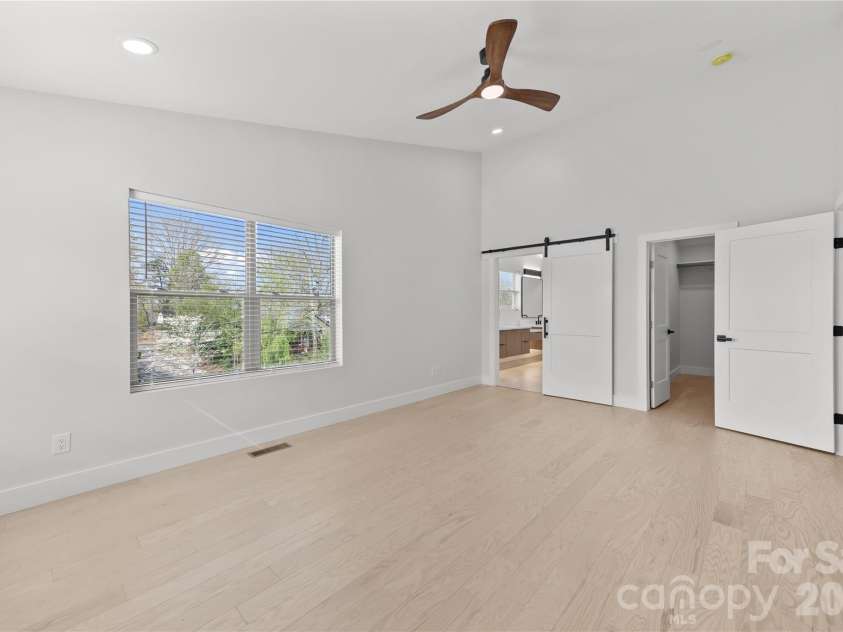 89 Oakley Road, Asheville, NC 28803.  MLS# CAR4377459, YatesRealty ID 31777. 