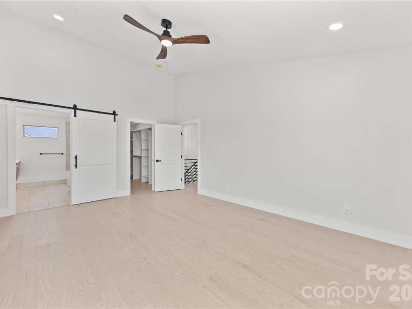 89 Oakley Road, Asheville, NC 28803.  MLS# CAR4377459, YatesRealty ID 31777. 