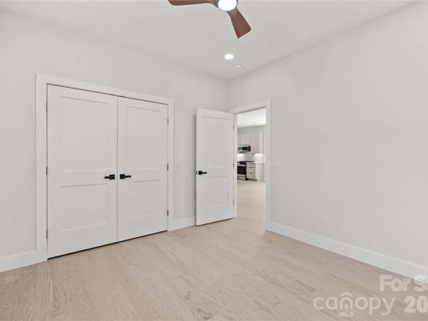 89 Oakley Road, Asheville, NC 28803.  MLS# CAR4377459, YatesRealty ID 31777. 