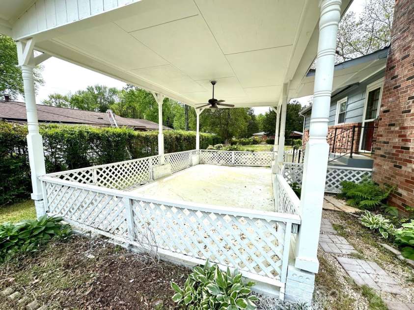 1003 Robinhood Lane, Kannapolis, NC 28081.  MLS# CAR4395696, YatesRealty ID 31779. 