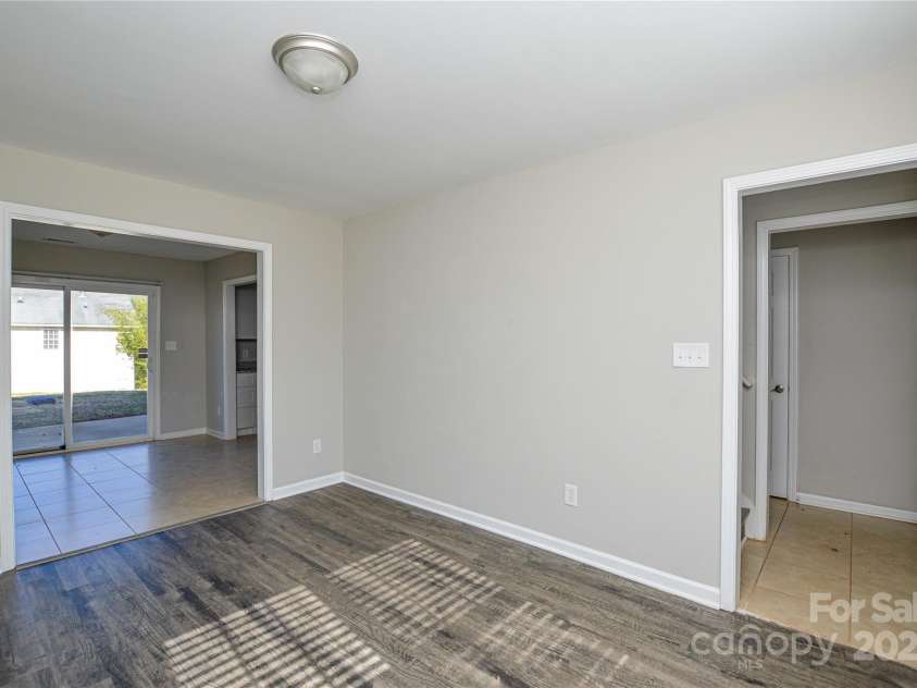 1008 Beaugard Drive, Charlotte, NC 28208.  MLS# CAR4231714, YatesRealty ID 3178. 