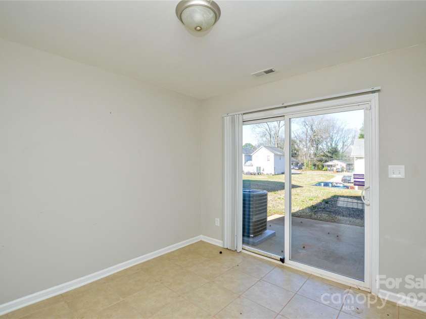 1008 Beaugard Drive, Charlotte, NC 28208.  MLS# CAR4231714, YatesRealty ID 3178. 