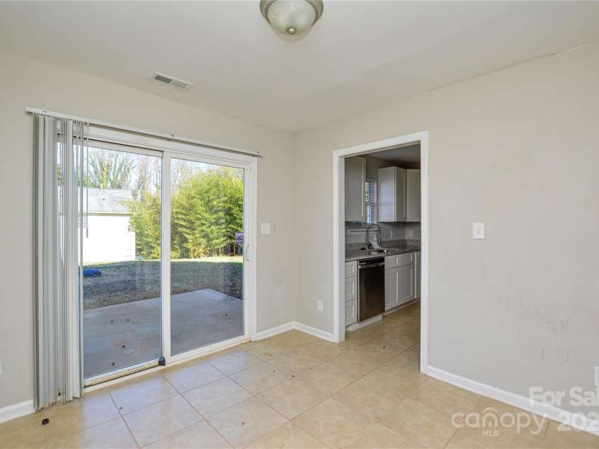 1008 Beaugard Drive, Charlotte, NC 28208.  MLS# CAR4231714, YatesRealty ID 3178. 