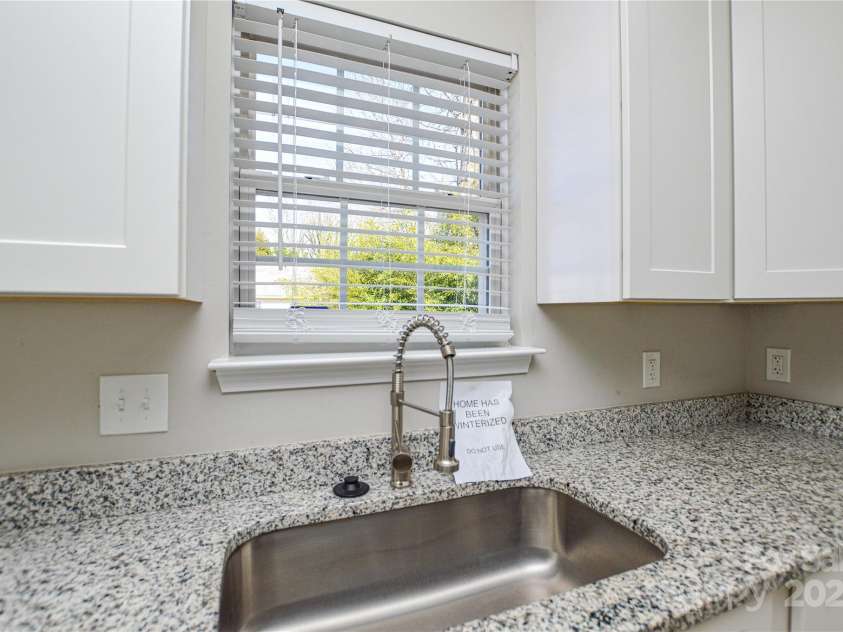 1008 Beaugard Drive, Charlotte, NC 28208.  MLS# CAR4231714, YatesRealty ID 3178. 