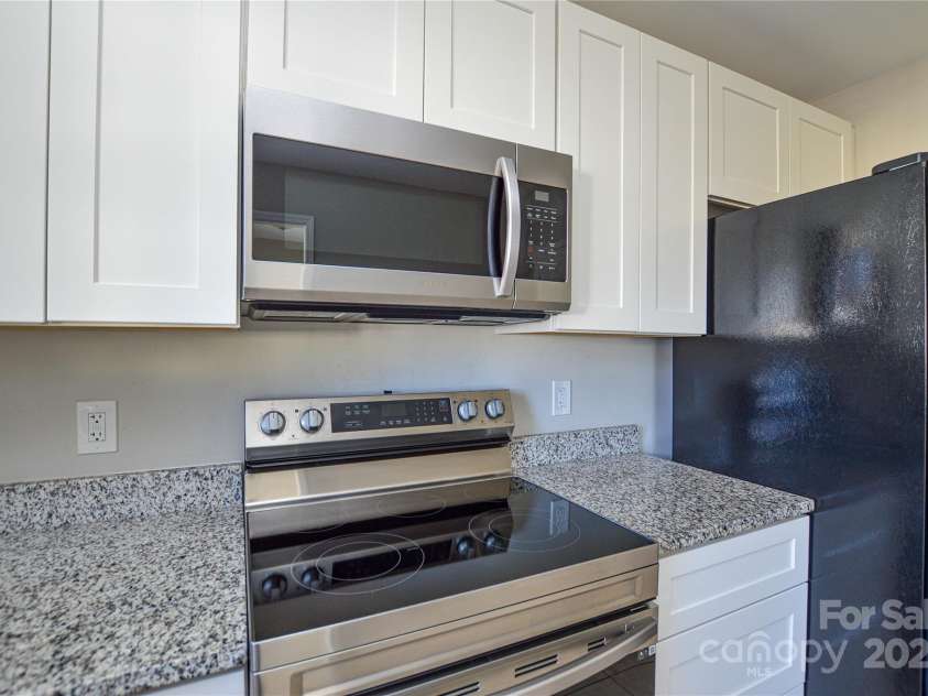 1008 Beaugard Drive, Charlotte, NC 28208.  MLS# CAR4231714, YatesRealty ID 3178. 