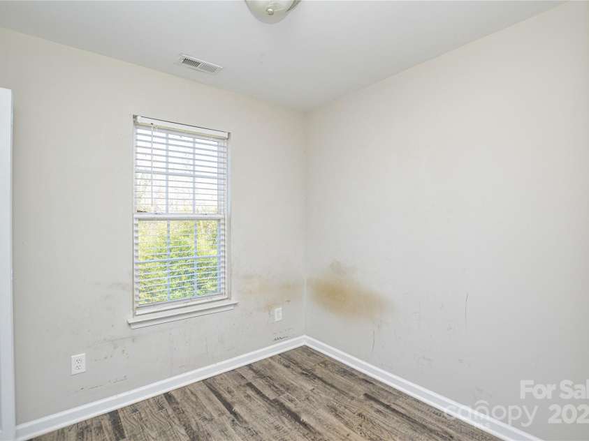 1008 Beaugard Drive, Charlotte, NC 28208.  MLS# CAR4231714, YatesRealty ID 3178. 