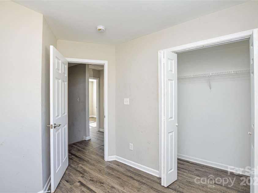 1008 Beaugard Drive, Charlotte, NC 28208.  MLS# CAR4231714, YatesRealty ID 3178. 