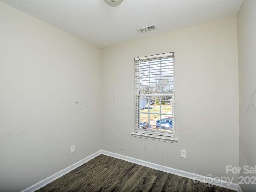 1008 Beaugard Drive, Charlotte, NC 28208.  MLS# CAR4231714, YatesRealty ID 3178. 
