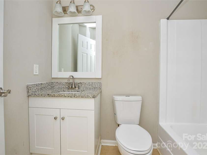 1008 Beaugard Drive, Charlotte, NC 28208.  MLS# CAR4231714, YatesRealty ID 3178. 