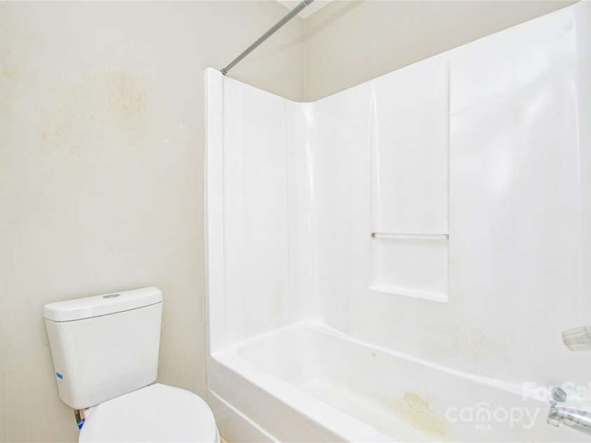 1008 Beaugard Drive, Charlotte, NC 28208.  MLS# CAR4231714, YatesRealty ID 3178. 