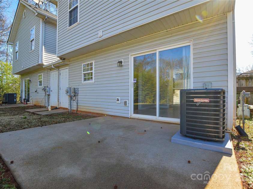 1008 Beaugard Drive, Charlotte, NC 28208.  MLS# CAR4231714, YatesRealty ID 3178. 