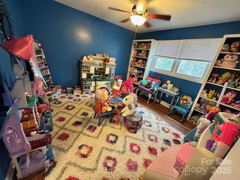 143 Kirkwood Drive, Concord, NC 28025.  MLS# CAR4322334, YatesRealty ID 3178. 