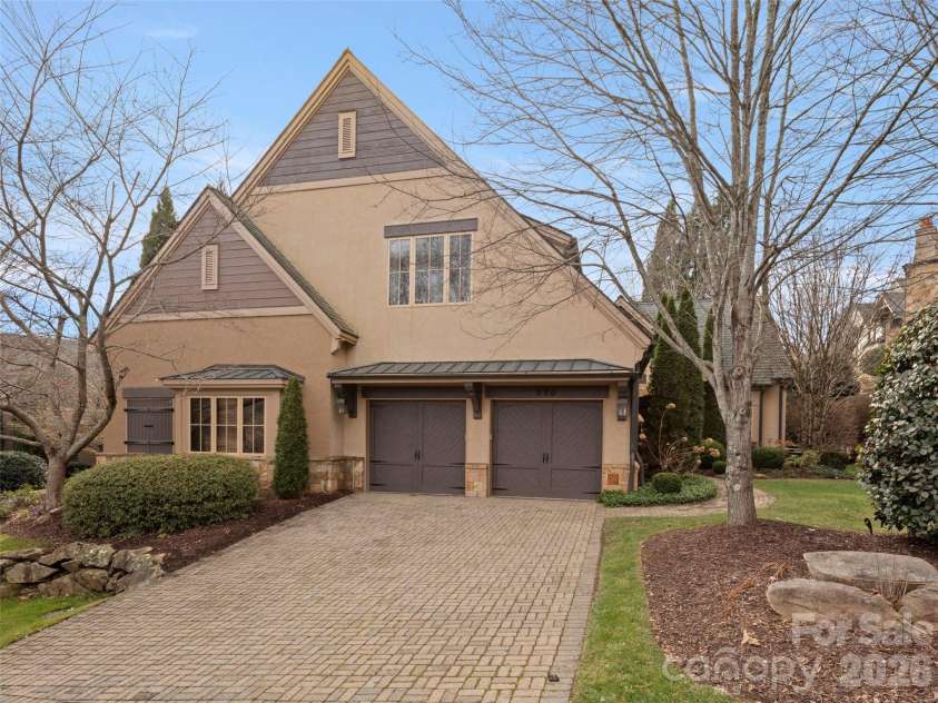 575 Walnut Valley Parkway, Arden, NC 28704.  MLS# CAR4354869, YatesRealty ID 3178. 