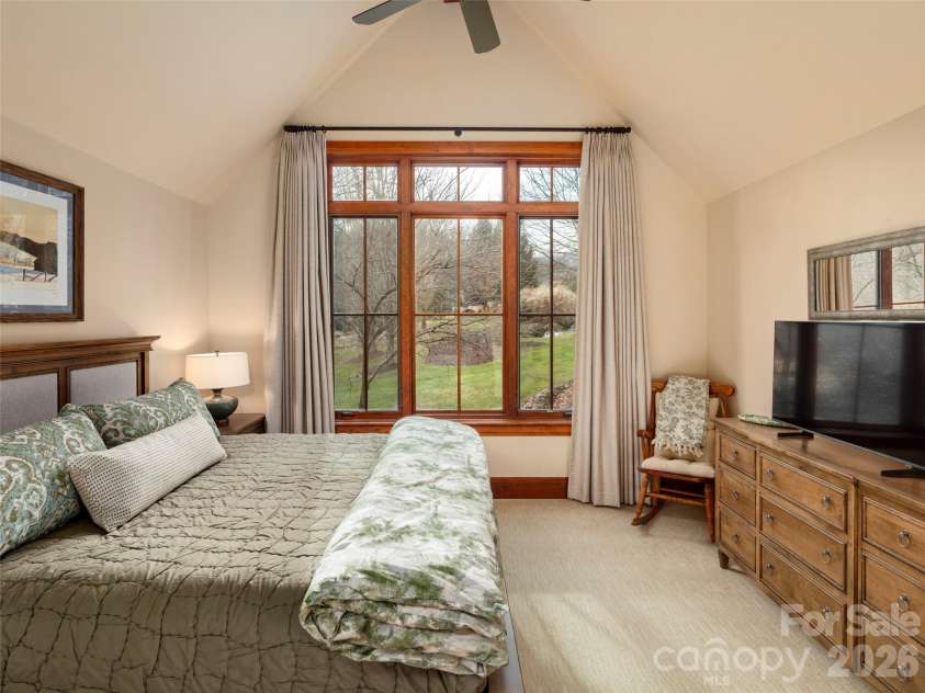 575 Walnut Valley Parkway, Arden, NC 28704.  MLS# CAR4354869, YatesRealty ID 3178. 