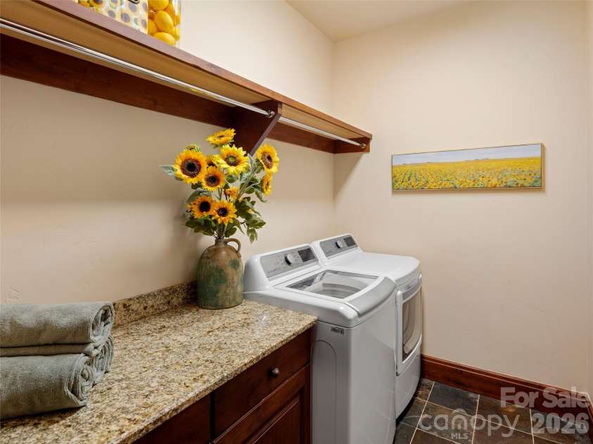 575 Walnut Valley Parkway, Arden, NC 28704.  MLS# CAR4354869, YatesRealty ID 3178. 
