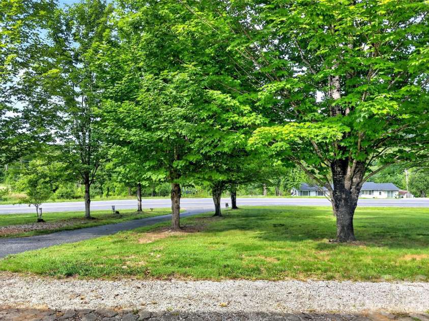 2355 Tatertown Loop, Nebo, NC 28761.  MLS# CAR4395687, YatesRealty ID 31781. 