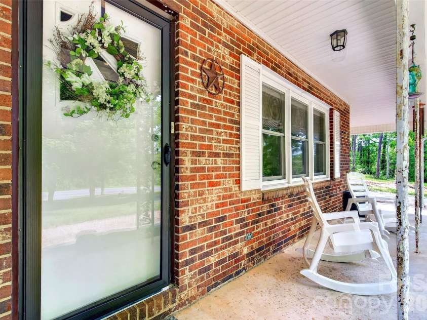 2355 Tatertown Loop, Nebo, NC 28761.  MLS# CAR4395687, YatesRealty ID 31781. 