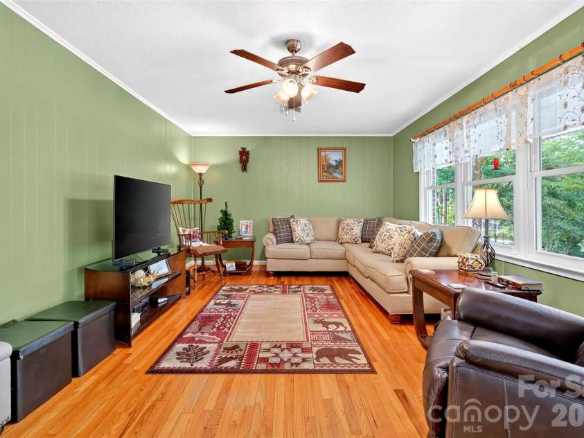 2355 Tatertown Loop, Nebo, NC 28761.  MLS# CAR4395687, YatesRealty ID 31781. 