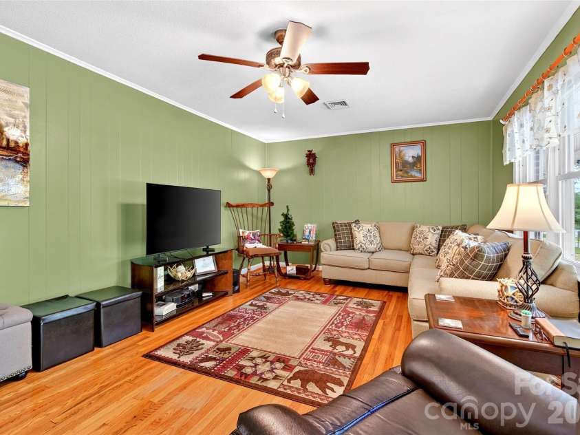 2355 Tatertown Loop, Nebo, NC 28761.  MLS# CAR4395687, YatesRealty ID 31781. 