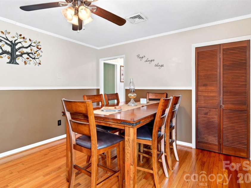 2355 Tatertown Loop, Nebo, NC 28761.  MLS# CAR4395687, YatesRealty ID 31781. 