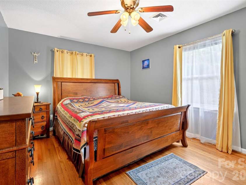 2355 Tatertown Loop, Nebo, NC 28761.  MLS# CAR4395687, YatesRealty ID 31781. 