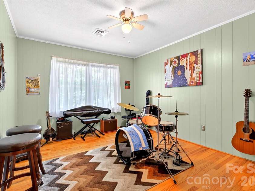 2355 Tatertown Loop, Nebo, NC 28761.  MLS# CAR4395687, YatesRealty ID 31781. 