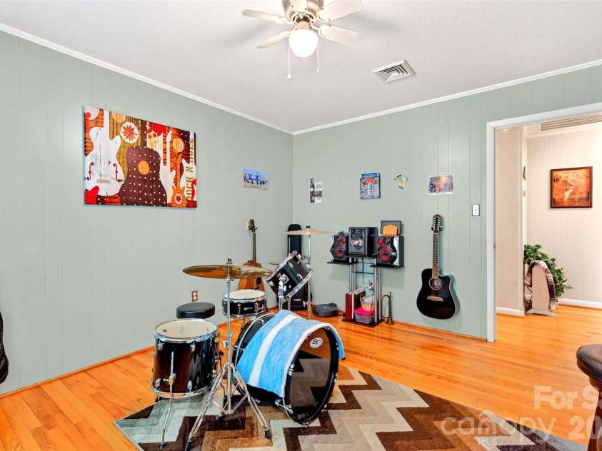 2355 Tatertown Loop, Nebo, NC 28761.  MLS# CAR4395687, YatesRealty ID 31781. 