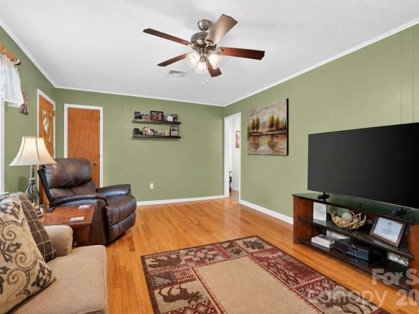 2355 Tatertown Loop, Nebo, NC 28761.  MLS# CAR4395687, YatesRealty ID 31781. 