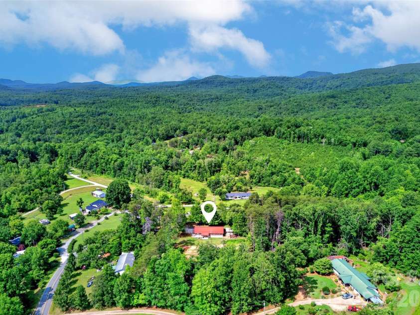 2355 Tatertown Loop, Nebo, NC 28761.  MLS# CAR4395687, YatesRealty ID 31781. 