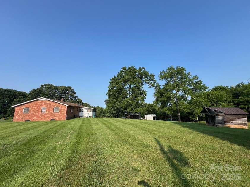 906 Monbo Road, Statesville, NC 28677.  MLS# CAR4286820, YatesRealty ID 31781. 